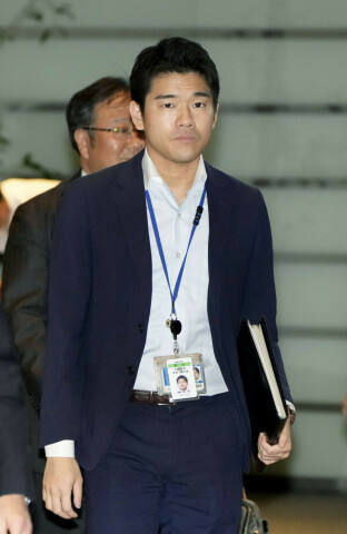 جاپانی وزیراعظم کا بیٹا شوترو