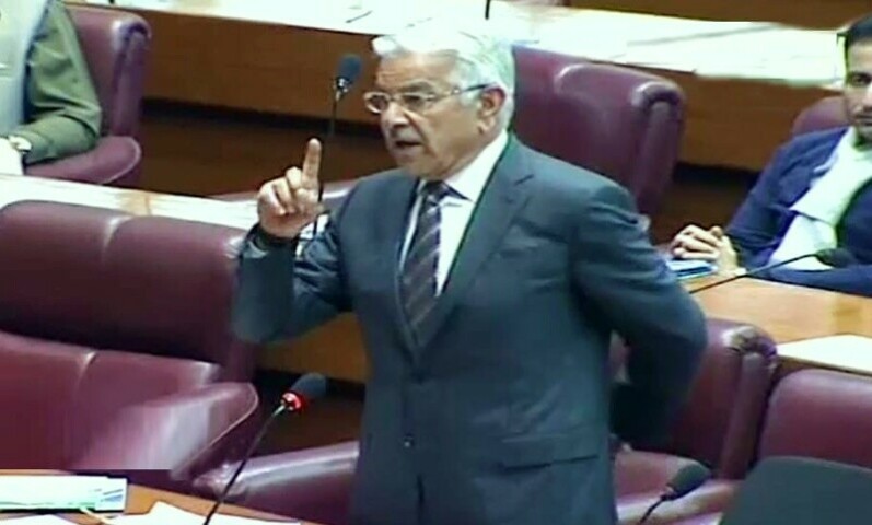 Do nambri nahi chalegi: Defence Minister Asif Khawaja dresses CJP Bandial down in National Assembly