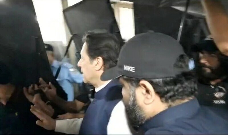 Govt and establishment are one and the same, says Imran Khan