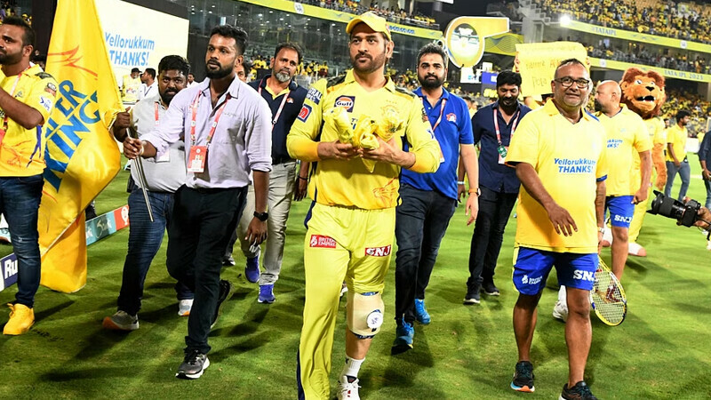 Dhoni doing &lsquo;well&rsquo; after knee surgery