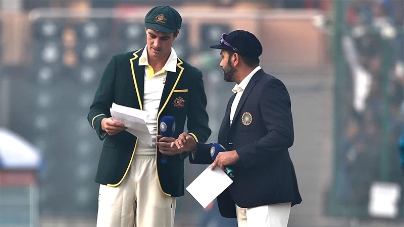 Indian batting takes on Australian pace for Test honours