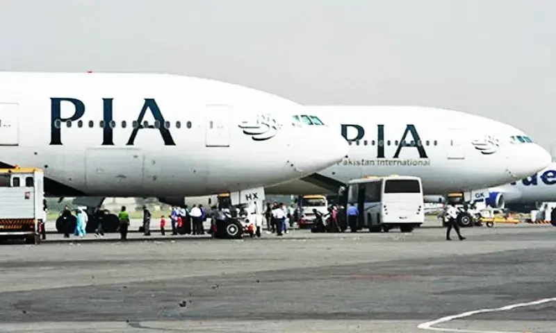 Lahore-bound flights of PIA diverted due to strong winds