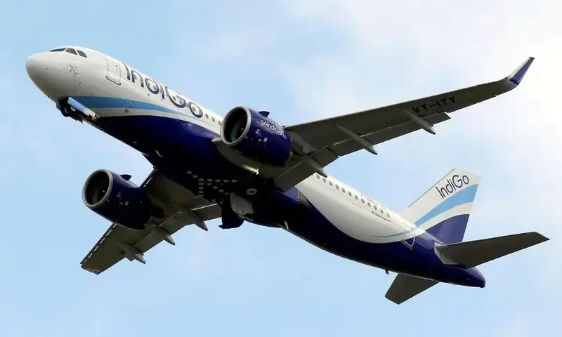 Indian airline flight strays into Pakistani airspace