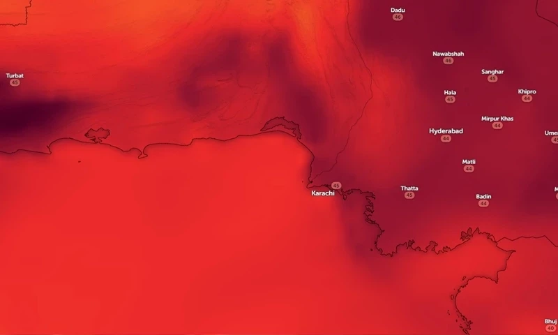 People asked to stay indoors as Karachi real-feel temperature hits 45&deg;C