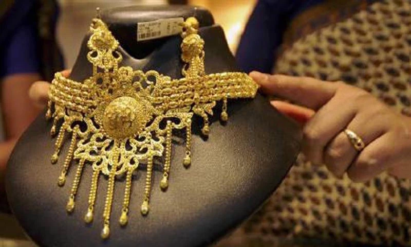 Gold price eases by Rs1,750/tola in Pakistan