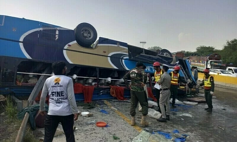 One body remains unidentified following Kallar Kahar bus crash