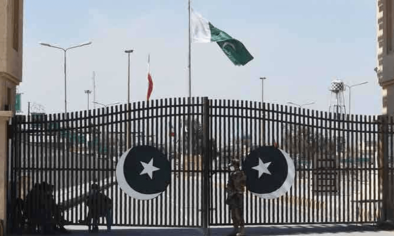 Iran deports 45 illegal Pakistani immigrants
