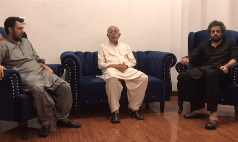 Ghulam Sarwar quits PTI