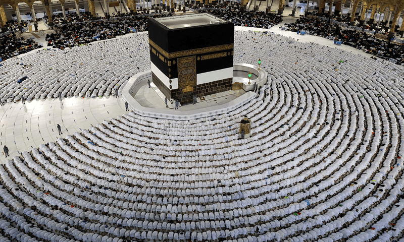 Millions head to Makkah for huge hajj in Saudi heat