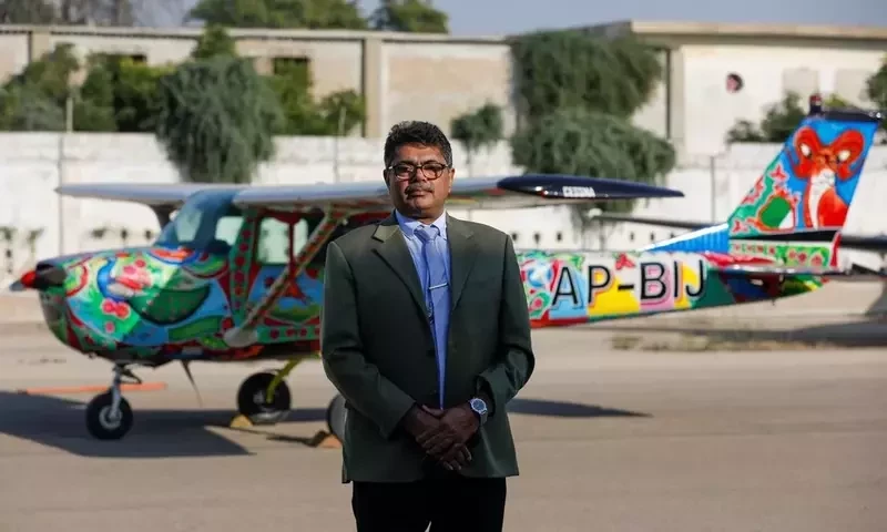 Air taxi director returns home after hours-long &lsquo;abduction&rsquo; in Karachi