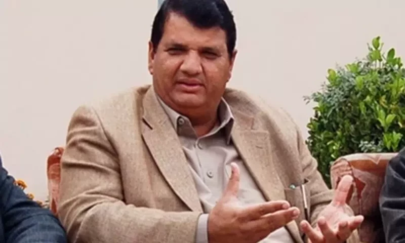 PML-N&rsquo;s Amir Muqam remains unhurt in terror attack