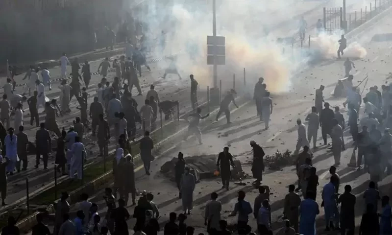 Justice Yahya demands full court on pleas against civilians trial in military courts