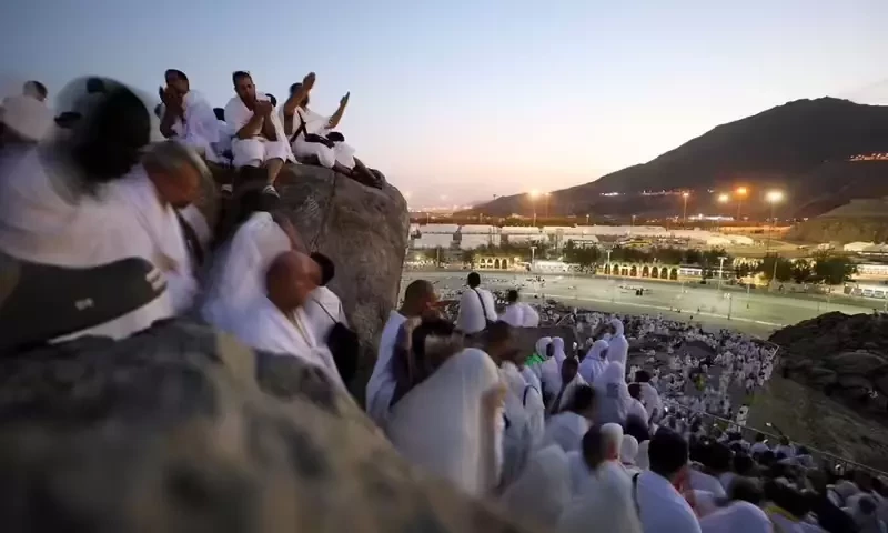 Pakistani Hajj official dies at Arafat Plain dressed in Ihram