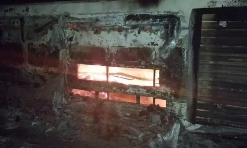 India bus fire kills at least 25, injures eight