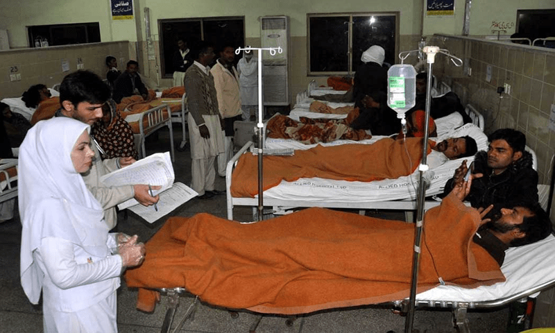 Sindh dismisses 39 ghost doctors, issues notices to over 500