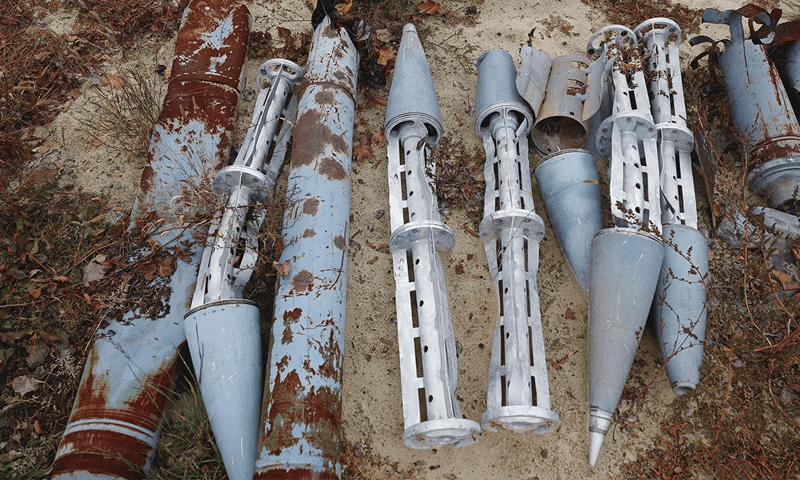 What are cluster bombs that Ukraine and Russia are using.