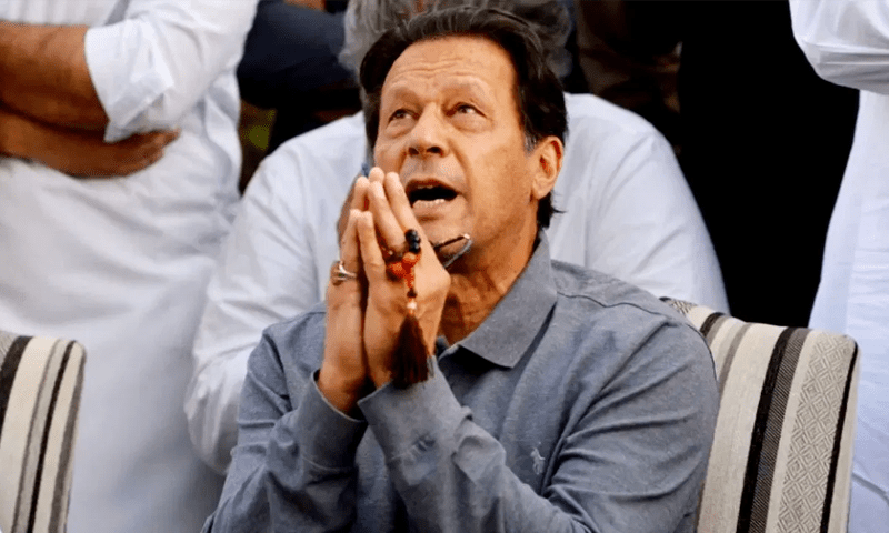 Fauzia Bibi drops defamation suit after Imran Khan apologises