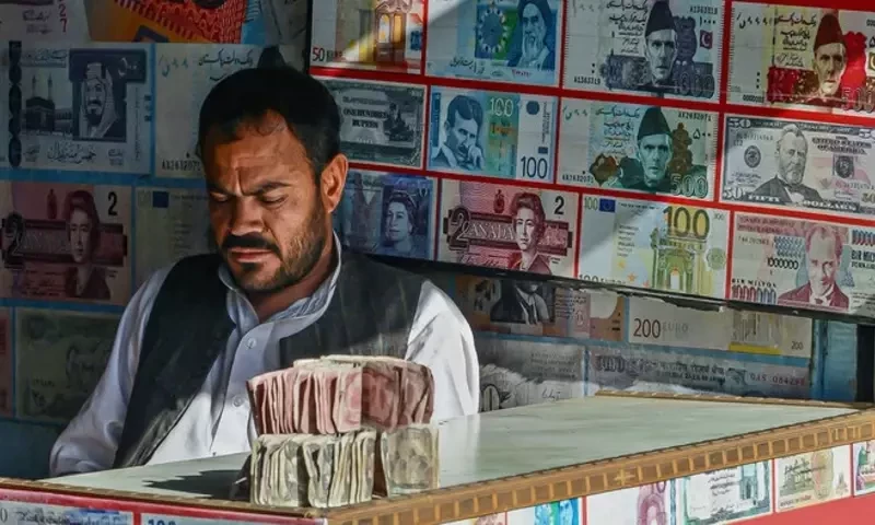 Rupee gains Rs1.02 against dollar after Pakistan clinches deal with international lender