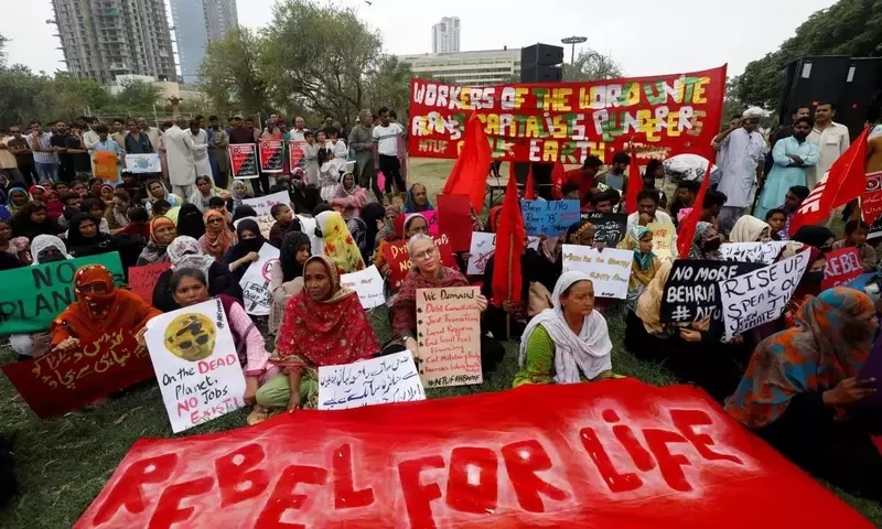 People protest against climate injustice in Karachi