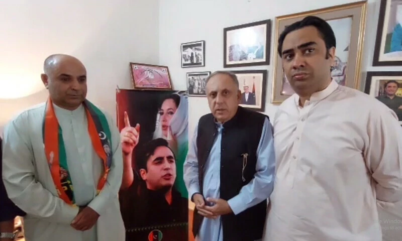 Former Quetta Nazim Malik Khuda Bakhsh Lehri joins PPP