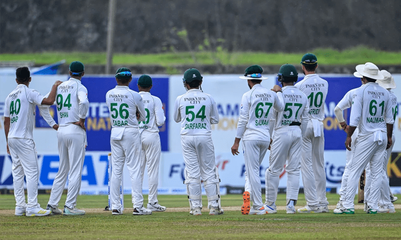 Pakistan bowl out Sri Lanka for 312 after De Silva ton