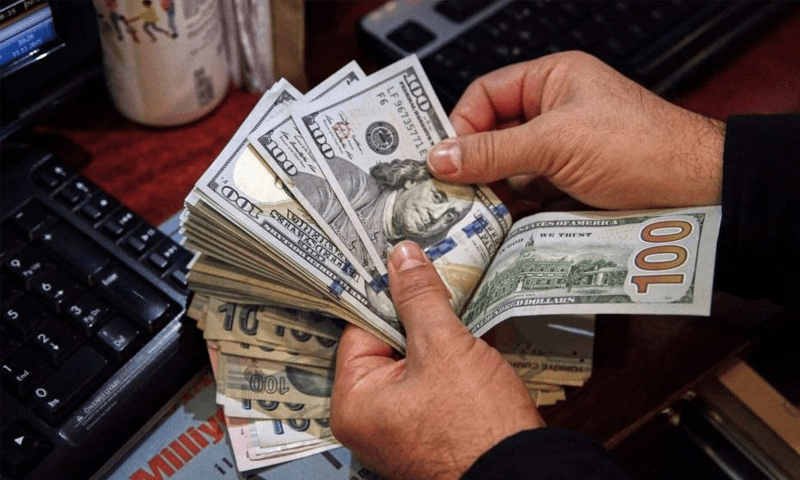 Money changers allowed to bring dollars in cash from abroad