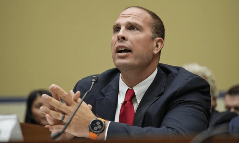 Ex-intel officer says US hiding info about aliens