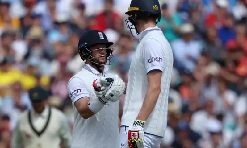 Root, Bairstow, Crawley give England big lead over Australia