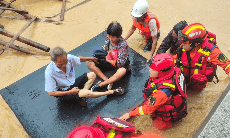 Doksuri storm drenches north China, Beijing evacuates thousands