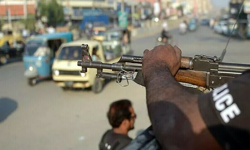 Man dies after couple attacked for honour in Karachi