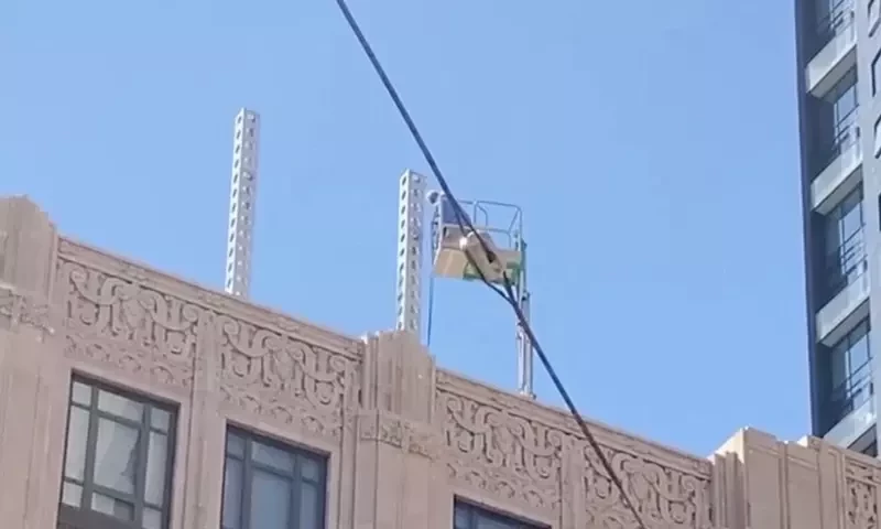 Big X taken down from Twitter roof after San Francisco squabble