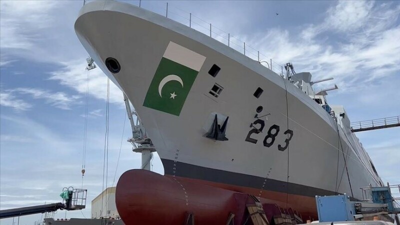 Pakistan, Turkey leaders jointly launch naval ship in Karachi