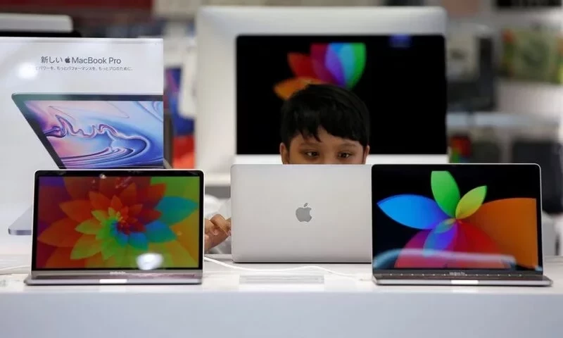 India mandates licensing for laptop, tablet imports in blow to Apple, Dell