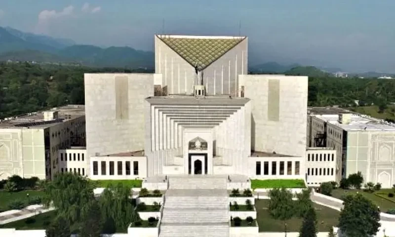 Petition filed in SC against Imran&rsquo;s conviction in Toshakhana case