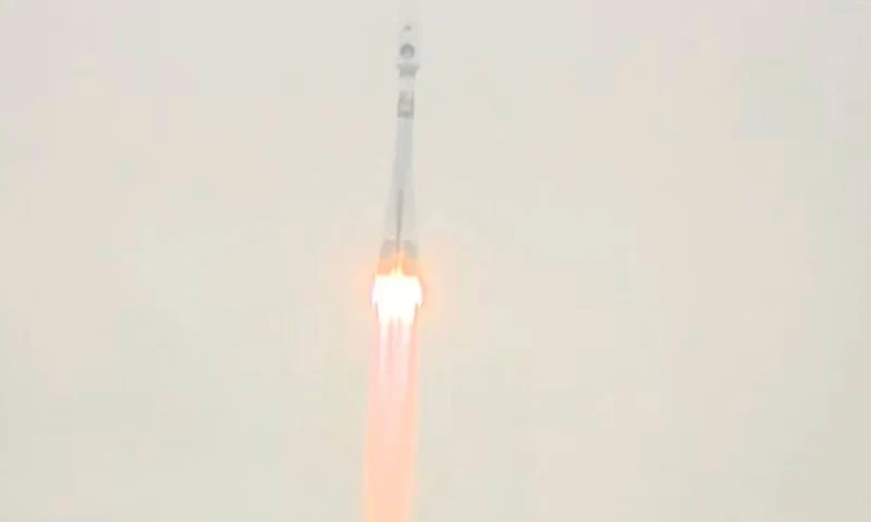 Russia launches first moon-landing spacecraft