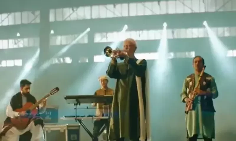 EU envoy joins musicians in latest rendition of Pakistan&rsquo;s national anthem