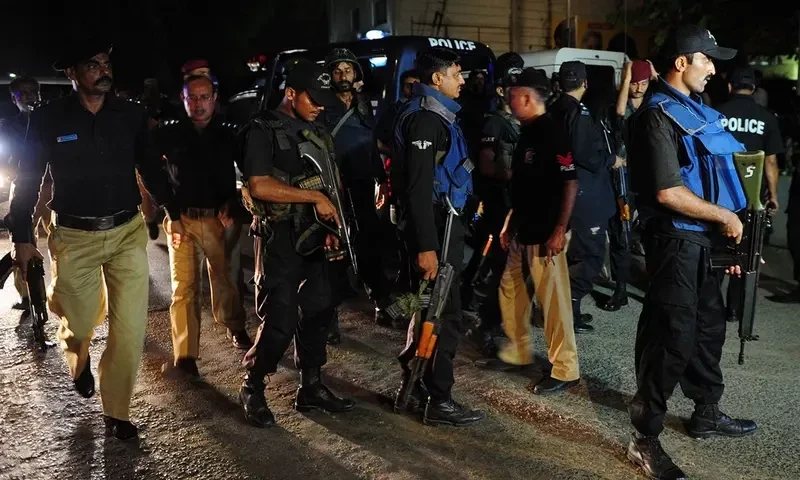 Suspected robber killed in fire exchange with LEAs in Karachi