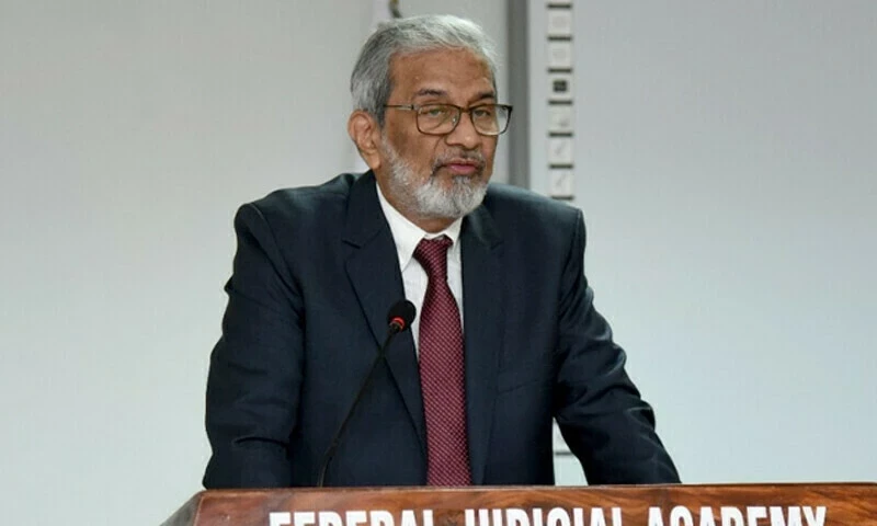 Governor approves Justice (retd) Maqbool Baqar as Sindh interim CM