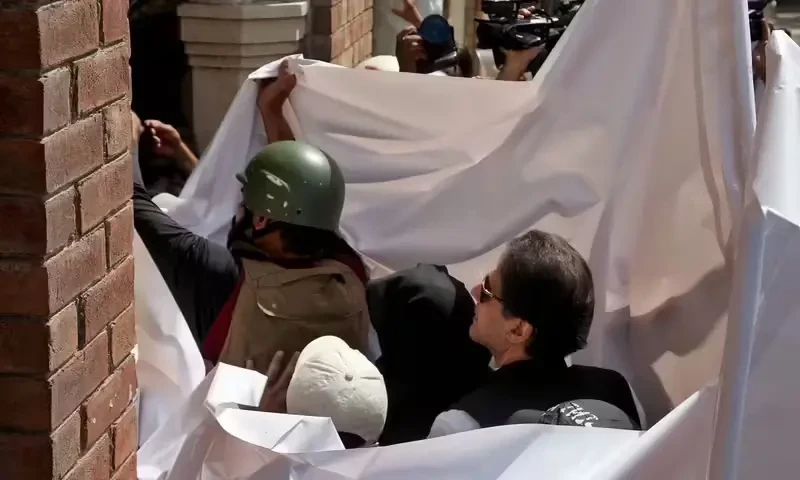 Police found bowl of ashes from Imran Khan&rsquo;s residence: DIG Imran