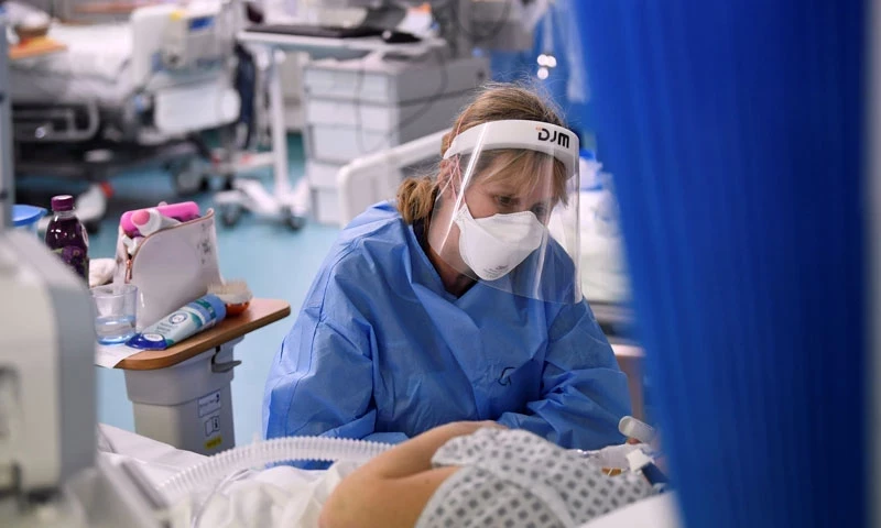 First womb transplant in UK opens possibility for infertile women to have children