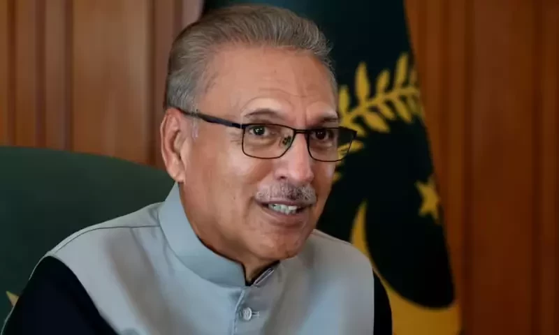President Alvi invites ECP chief to fix elections date
