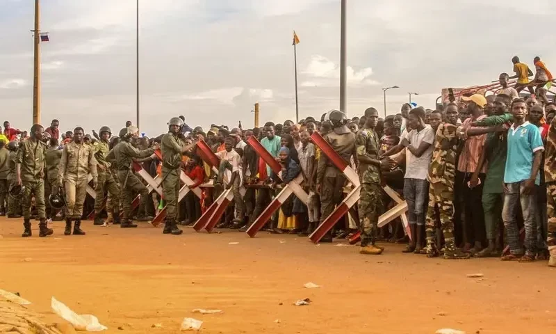 Niger junta expels French ambassador