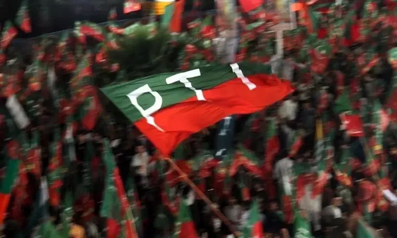 Six cases registered against PTI supporters for holding public gatherings in Karachi