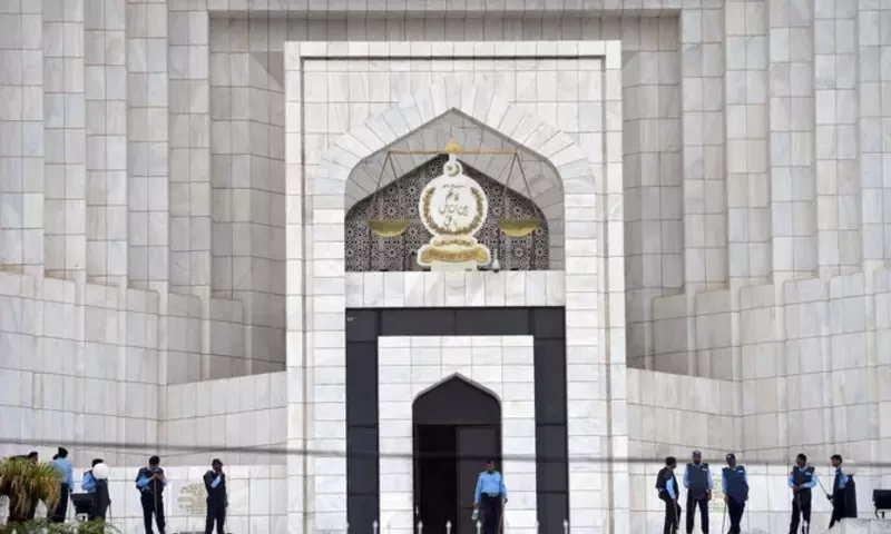 SC dismisses ECP&rsquo;s review petition against snap polls order in Punjab