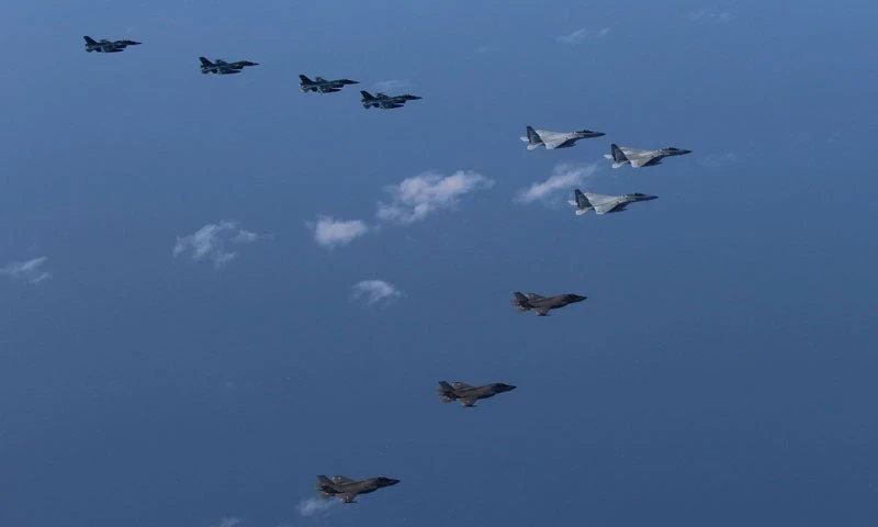 India brings most of its air force to borders with China, Pakistan