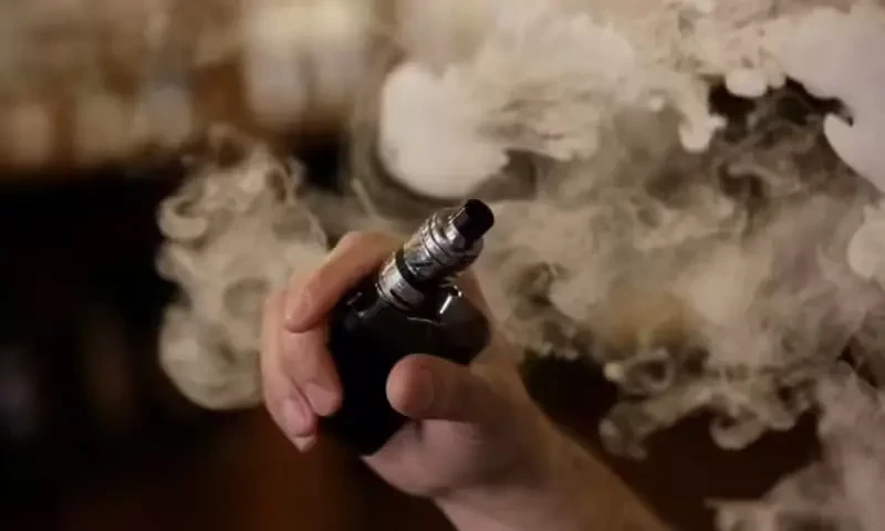 France to ban usage of vapes to curb smoking