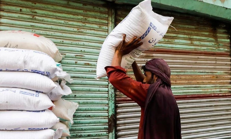 Sugar price tops Rs200 per kg in several cities
