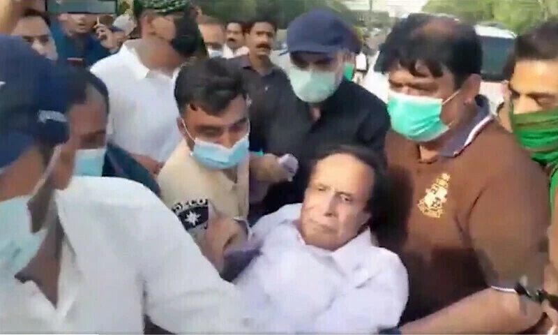LHC orders police to produce Pervaiz Elahi before court on Tuesday