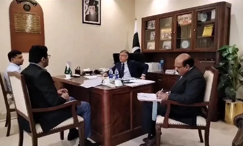 Up for grabs: Sindh govt&rsquo;s paid internships to 200 university students