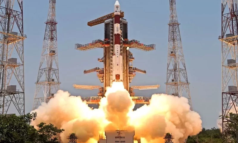 India&rsquo;s first solar mission clicks Image of Earth, Moon
